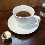 キッチン ブルー グローブ - ミルクを入れます