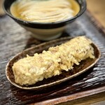 うどん 丸香 - ちくわ天は、なんと日替わり！
            宇和島のじゃこ竹輪なんて、気が利いてるじゃないですか。
            ビールは、この子でいただきました！