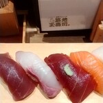 Tsukiji Tamazushi - 