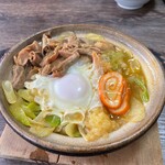 糸庄 - カレーもつ煮込みうどん1050円+生たまご100円