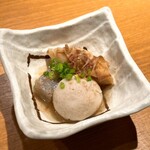 UMAMI日本酒弐番館 - 里芋の土佐煮