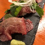 Sousaku Izakaya Yokubaru - 国産牛の炙り肉寿司