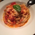 レストラン ミュー - スモークモッツァレラとフレッシュトマトのスパゲッティーニ