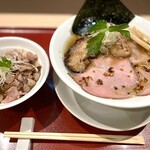 燃えよ麺助 - 