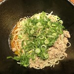 汁なし担担麺専門 キング軒 - 汁なし担々麺_大盛_１辛（アップ１）