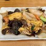 瑞季餃子房 - きくらげ豚肉玉子炒め定食