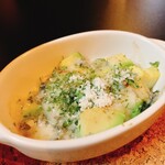 力パスタ - アボカドのゴルゴンゾーラ添え