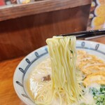 鳳春軒 - 麺リフト
