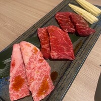 近江うし 焼肉 にくTATSU 青山本店 - 