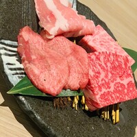 近江うし 焼肉 にくTATSU 青山本店 - 