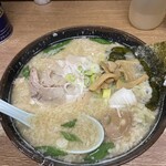 屋台ラーメン とんこつ貴生 - 