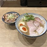 麺100％ - 