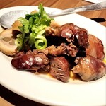 彩華 - 鶏もも肉ごぼう巻と地鶏レバー醤油煮盛り