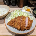 Tonkatsu Shige - ロースかつ定食1600円