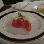 メインダイニング - フルーツトマトのサラダ　海塩を添えて