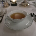 メインダイニング - 自家製コンソメスープ