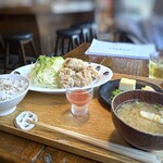 234909534 - から揚げ定食(1,188円：税込）を選びました。鶏つながり。笑