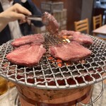 炭火焼肉ホルモンさわいし - 