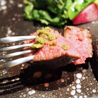 佐賀牛 Sagaya 銀座 - ステーキ　佐賀牛赤身ステーキ　無農薬サラダと共に