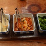 かつ吉 - 漬物で一杯は行ける