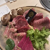 牛刺しと焼肉 仔虎 クリスロード店 - 