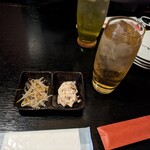 234916926 - お通しと杏露酒