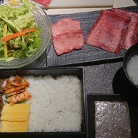 牛の達人　Private 西新宿店 - 