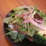 パラタ - セットのサラダ