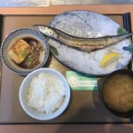 Yayoi Ken - さんまの塩焼と肉豆腐の定食¥890内