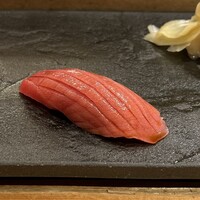 まんてん鮨 日比谷オクロジ店 - 本マグロの中トロ