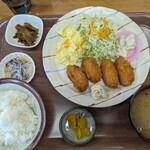 お食事処 あらつ - 料理写真:日替わり定食750円