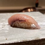Kagurazaka Sushi Asahi - 氷見の鰤！