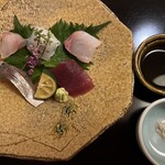 割烹 さゝ紀 - 昆布塩が美味しい。酒飲みはこれだけでお酒が飲めるのでしょう。私は下戸なので残念笑っ