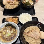 麺屋 たけ井 - もちろん手前が私♡