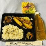 かつ大 - 今日は明らかにボリューム不足（−＿−；） かぼちゃコロッケはなかなかだが、エビフライは✖️