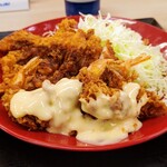 かつや - 海老マヨとチキンカツの合い盛り丼979円