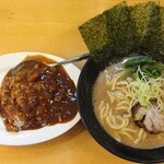 横浜ラーメン　味王 - 