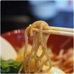 麺厨房 華燕 - コシ、香り共に良好な麺