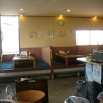 かくれんぼ - 店内