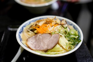 Hakatamembouakanoren - 野菜盛トンコツ味噌