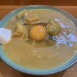 うどん 錦 - カレーうどん　¥900
            生卵　¥100