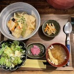 Gorira Shokudou - 野菜たっぷり中華丼定食 890円