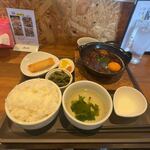 鉄鍋麻婆豆腐専門店 想一 - 鉄鍋麻婆茄子定食1287円＋生たまご88円