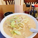 華萬 - ごま味噌ラーメン850円