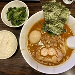 234952276 - 優創 魚介味噌らぁ麺 味玉 ほうれん草 小ライス