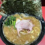ラーメン 杉田家 本店 - 