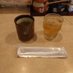 かつ政  - 熱いお茶と冷たいお茶