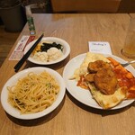 シェーキーズ - たまにここのイモが食べたくなるんだよね。
            お腹いっぱいで苦しい。