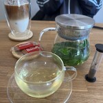+HERB flower and cafe - 
