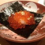 くろぎ - イクラの手巻き寿司